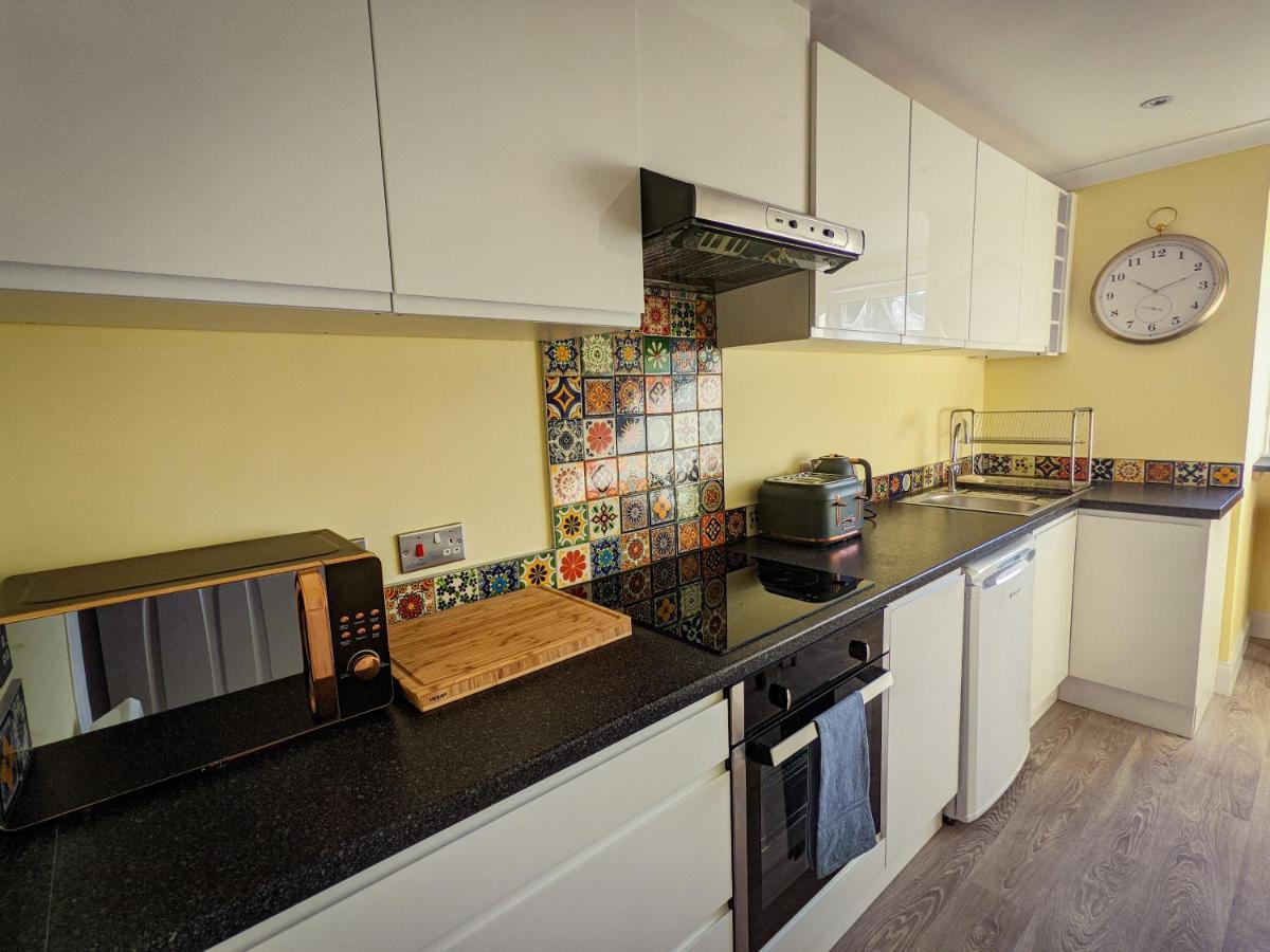 Beautiful Spacious Central Flat, Pitlochry Exterior photo